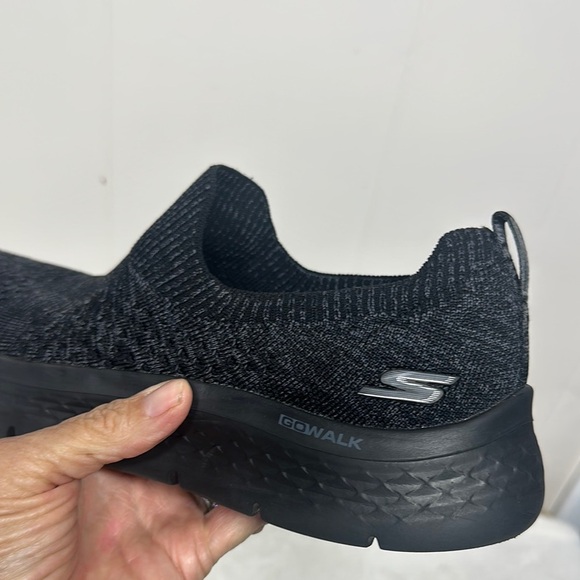 Skechers Black Athletic Slip-On Shoes with Breathable Mesh Air Cooled - Picture 6 of 14